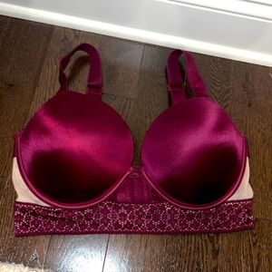 New Victoria’s Secret very sexy 36dd push up gorgeous bra